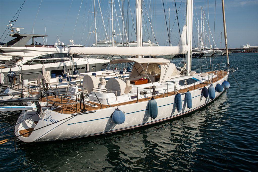 Dixon 65 Liara Berthon International